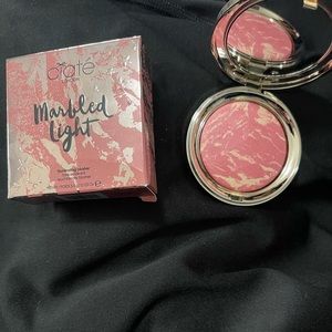BNIB ciate marbled light illuminating blusher in dusk